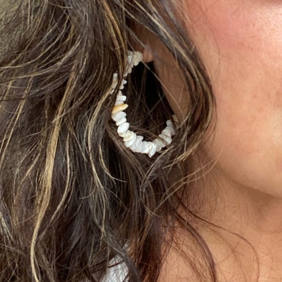 AGATE STATEMENT MEDIUM HOOPS - Picture 9 of 9